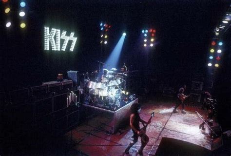 Kiss ~detroit Michiganjanuary 26 1976 Cobo Hall Alive Tour Kiss Photo 43203419 Fanpop