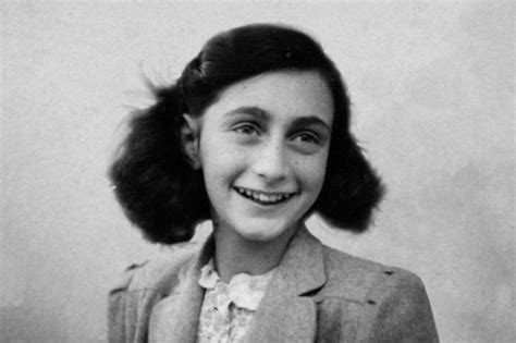 La casa di anna frank è il luogo dove visse e trovò rifugio una giovane rebrea tedesca, emigrata ad amsterdam con la famiglia per sfuggire alle persecuzioni razziali in germania. Casa Anna Frank - Milanoguida - Visite Guidate a Mostre e ...