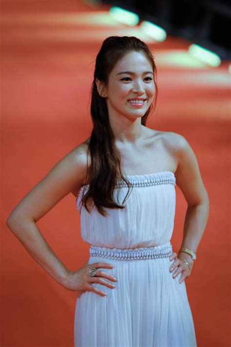 Kzclip.com/user/kamistar90 thank you for watching ! Song Hye-kyo declares opening of Shanghai Film Festival