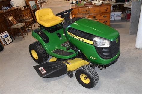 John Deere D105 Lawn Mower Live And Online Auctions On
