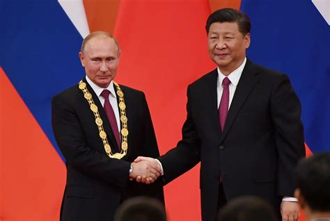 Xi Jingping Praises Relationship With Russia Awards Putin With Friendship Medal The Indian Wire