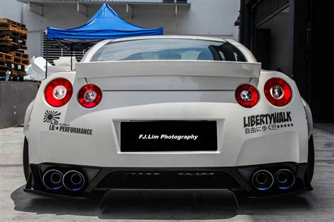 Liberty Walk Nissan GT-R Widebody in Malaysia - GTspirit