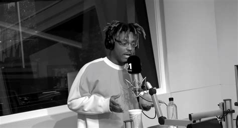 Watch Juice Wrlds Previously Unreleased Fire In The Booth Freestyle