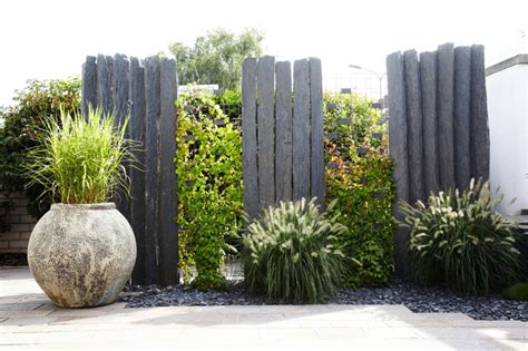 Sie sind in größe und material variabel und geben dem garten ein modernes flair. Stelen / Sichtschutz - fritzGranit