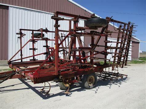 International Harvester 4500 Field Cultivator 3950 Machinery Pete