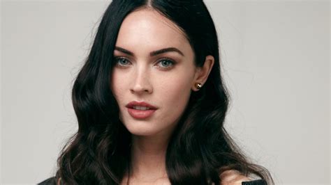 1366x768 Resolution Megan Fox Black Hair Makeup 1366x768 Resolution