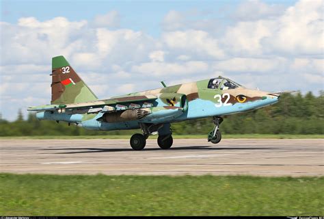 Su 25 Frogfoot With Images Aircraft Warplane Military Aircraft