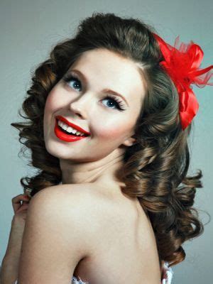 Check out this easy tutorial for an adorable vintage look. 50s Hairstyles For Long Hair | Cute Long Hairstyles ...