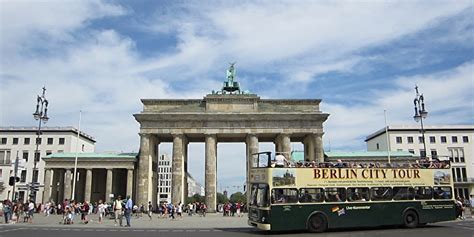 Visit the legendary tv tower and don't miss any berlin highlights: Hop-on Hop-off Tour Berlin City: 24-hour Ticket - Berlin.de