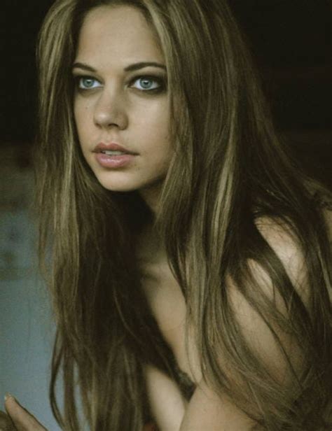 Picture Of Analeigh Tipton