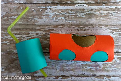 Preschool crafts and art projects provide an opportunity for kids to explore different art medium, practice scissor skills, and make art they can display all season long. Toilet Paper Roll Submarine Craft for Kids | Submarine ...