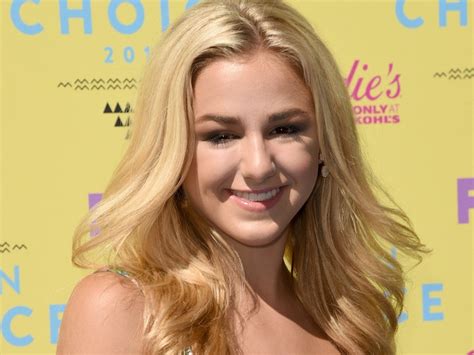 Dance Moms Chloe Lukasiak Uses Twitter To Share Her Happiness