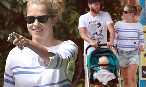Teresa Palmer Enjoys Family Stroll With Husband Mark Webber And Baby Babe Bodhi Daily Mail Online
