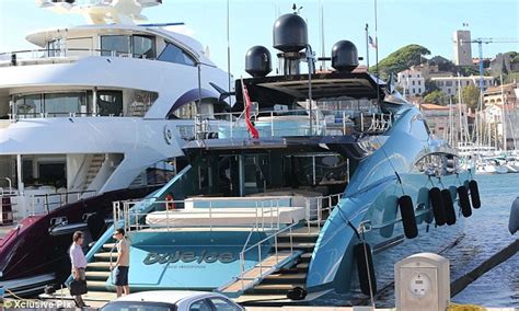 According to sunreef yacht news, rafael nadal has recently commissioned an 80 sunreef power catamaran with sunreef yachts. Rafael Nadal and girlfriend Xisca Perello go luxury yacht shopping in Cannes | Daily Mail Online