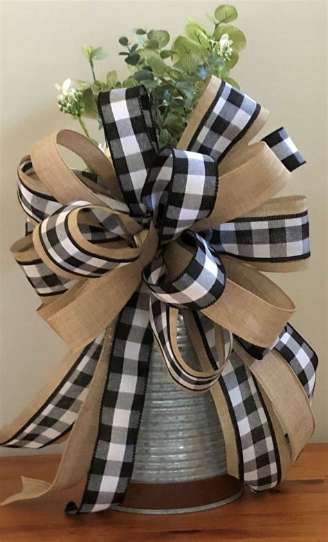 You see black and white on a daily basis but do you really know what that mean ? Farmhouse Bow Black and White Buffalo Check Wreath Bow ...