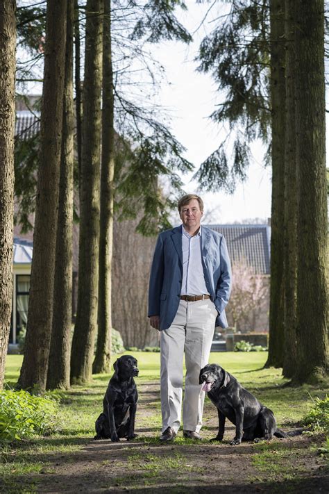 In 1987 he enrolled at the rijksuniversiteit leiden. Portretfoto's Koning Willem-Alexander | Foto en video ...