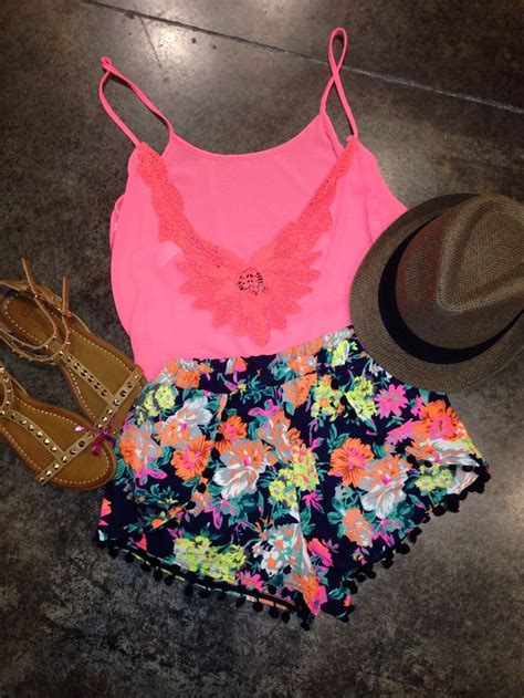 popcorn floral shorts fashion summer fashion summer outfits