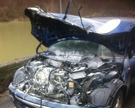 Atenţie, cad bolovani pe valea oltului! FOTO: ACCIDENT pe VALEA OLTULUI, în VÂLCEA. Trei vehicule ...