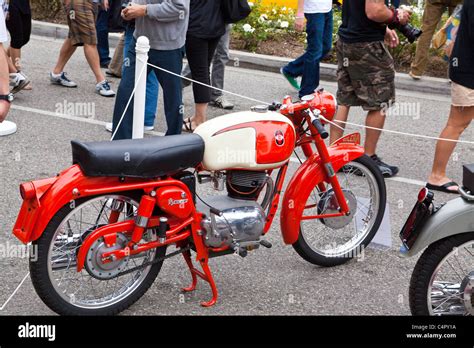 Vintage Italian Motorcycles Hi Res Stock Photography And Images Alamy