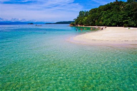 Aside from mount kinabalu, the the best beaches aren't in kota kinabalu itself but the tunku abdul rahman national park. Sapi Island, Kotakinabalu Malaysia | See