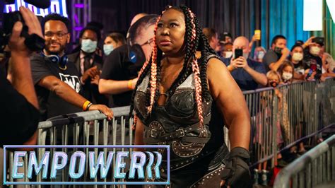 Awesome Kong Returns At The Chase To Save Gail Kim Nwa Empowerrr