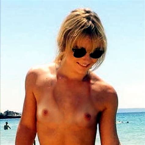 Christina Robinson Fakes Nudes Pics XHamster