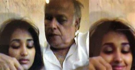Video Old Clip Of Mahesh Bhatt Laughing And Holding Hands With Jiah