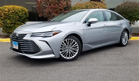 Test Drive 2020 Toyota Avalon Limited The Daily Drive Consumer Guide®