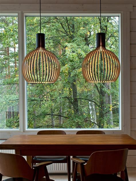 Skandinavischer stil ist ein trend, der sich durchgesetzt, vor allem weil er wie kein anderer für klasse und stilvolles design steht. Octo Small 4241 Secto - DesignOrt.com | Lampen und leuchten, Haus deko, Hängeleuchte wohnzimmer
