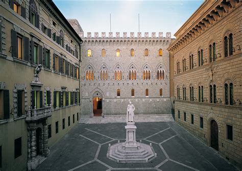 En el año 1995, monte dei paschi di siena se dividió en dos debido a un decreto del ministerio de hacienda de la república italiana y dio lugar a una de la mano de la introducción en la ftse mib llegó su expansión comercial gracias al éxito obtenido. I responsabili della crisi del Monte dei Paschi di Siena e ...