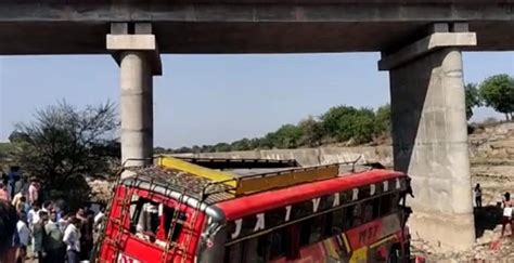 15 Killed As Indore Bound Bus Falls Off Bridge In Madhya Pradeshs