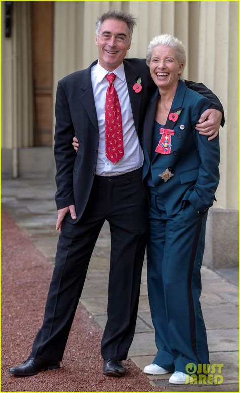 Emma Thompson Asked Prince William For A Kiss At Her Investiture Ceremony Photo Emma