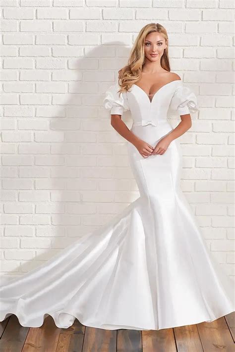 How To Determine What Style Wedding Dress You Want