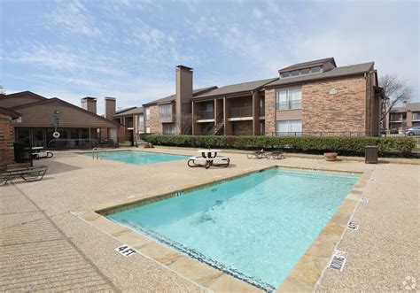 The Crossings On Walnut Hill Apartments In Irving Tx