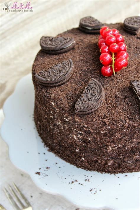 Selbst der sonst eher gewöhnliche marmorcake wurde in unserer version als besonders fein eingestuft. ullatrulla backt und bastelt: Oreo-Torte | Die beste Torte ...