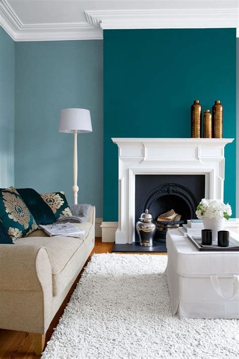 Teal Accent Wall Living Room What Color Goes With Turquoise Walls