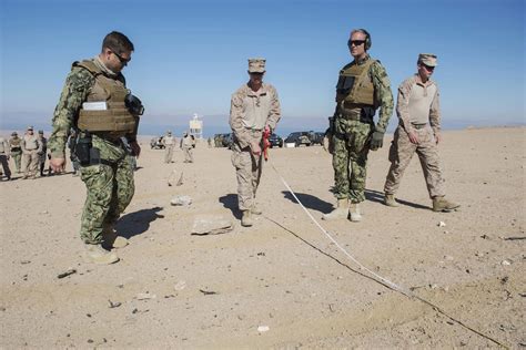 Days After Us Strikes Syria Marines Enter Border Country For Exercise