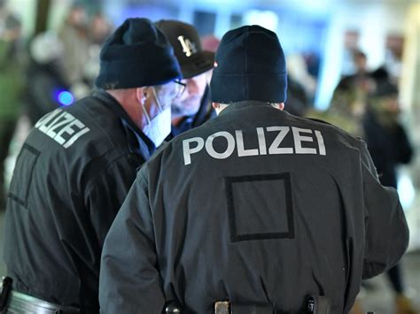 Mai den handel und die körpernahen dienstleistungen. 41.000 Personen wegen Corona-Verstößen angezeigt ...