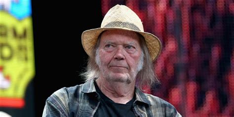 Neil Young Announces New Documentary Mountaintop: Watch the Trailer | Pitchfork