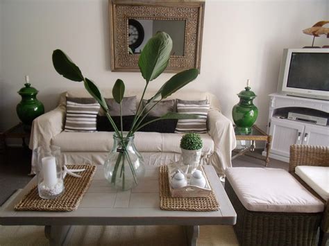 Join me while i show 3 easy coffee table design ideas, i'll show you how i organize and decorate my tables for both myself and guests. Simply Stoked: Decorating a coffee table