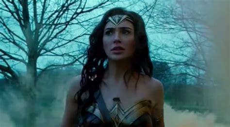 First ‘wonder Woman Footage Assures Us That Wonder Woman Is In Her Own Movie Whats A Geek