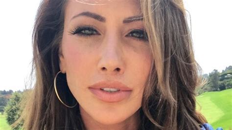 Discovernet The Untold Truth Of Holly Sonders