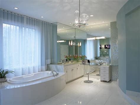 Regardless of the type of bathroom layout design you choose, it is always important to stick with the basic necessities. Choosing a Bathroom Layout | HGTV