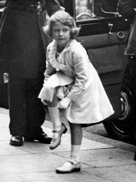 Elizabeth was born in mayfair, london. 31 vintage photos of a young Queen Elizabeth before she ...