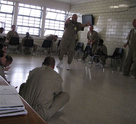 The average daily population in september 2006 was approximately 3,100. Prisoners "Dream" with AFTLS | Shakespeare at Notre Dame