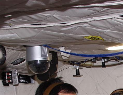 Die crew der internationalen raumstation sucht seit monaten nach der ursache für einen druckverlust. Tiangong 1 - Chinas erstes Raumlabor | Ceiling lights ...