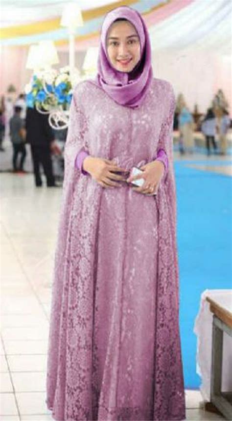 Model baju kebaya gamis semakin hari semakin populer seiring perkembangan busana gamis. Gamis-Brokat-Pesta-Renita-Kaftan-Terbaru-ungu.jpg (530×960) (Dengan gambar) | Model pakaian ...