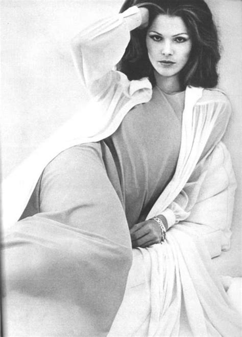 Lois Chiles By Chris Von Wangenheim For US Vogue May 1973 70s Fashion
