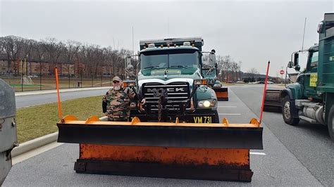 Pin By Emilio Ferrucci Jr On Snow Plowing Snow Plow Snow Trucks