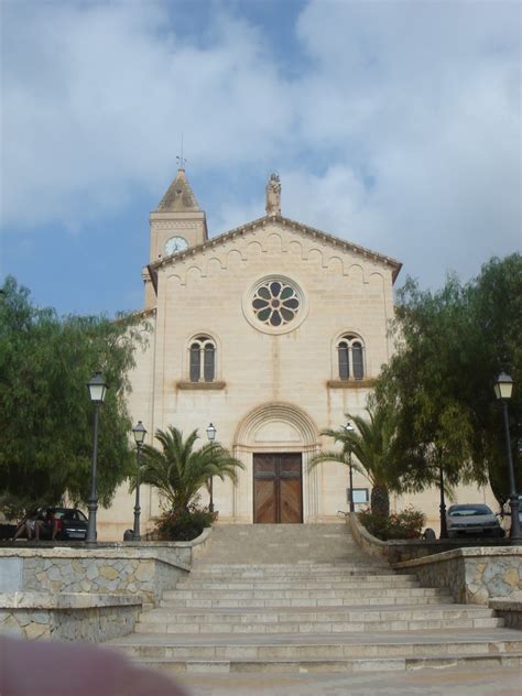 Porto cristo is a small town on the eastern coast of mallorca. AYUDAVIAJES: PORTO CRISTO